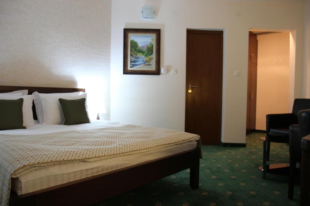 Hotel Trebjesa Nikšić Chambre photo